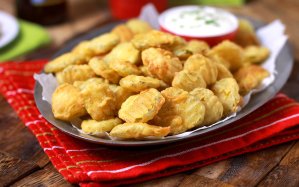 hooters-fried-pickles-copycat-recipe